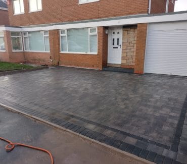 Block paved driveway Kingston Park