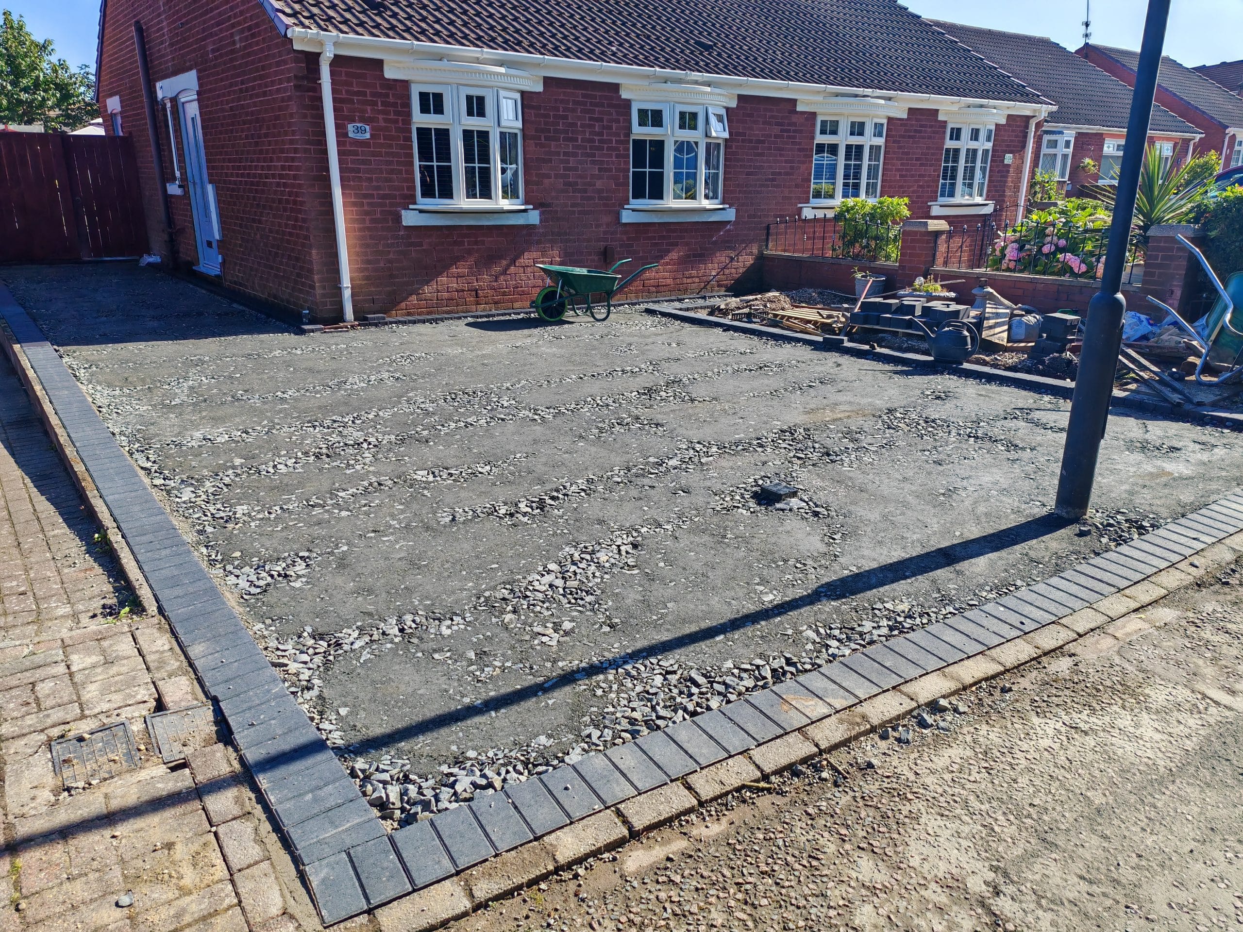 Prepared driveway for the application of permeable tarmac
