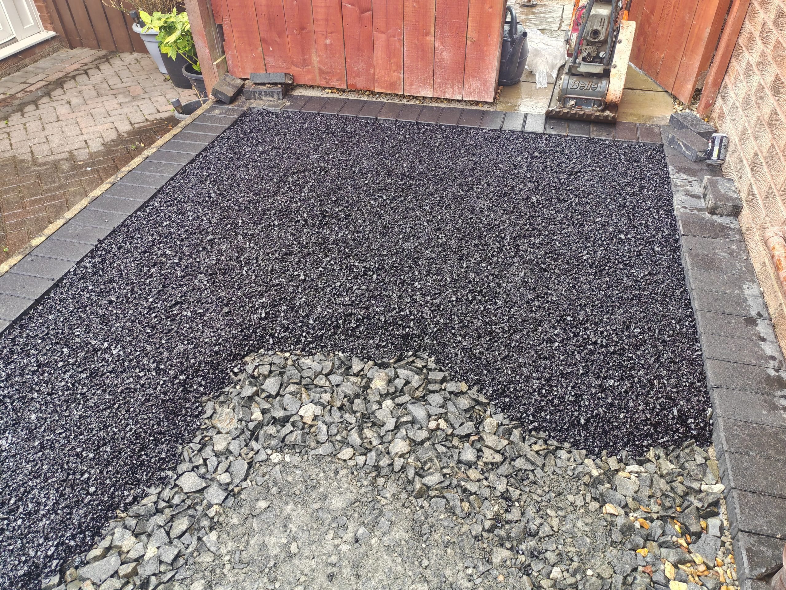 Permeable tarmac resin sub-base