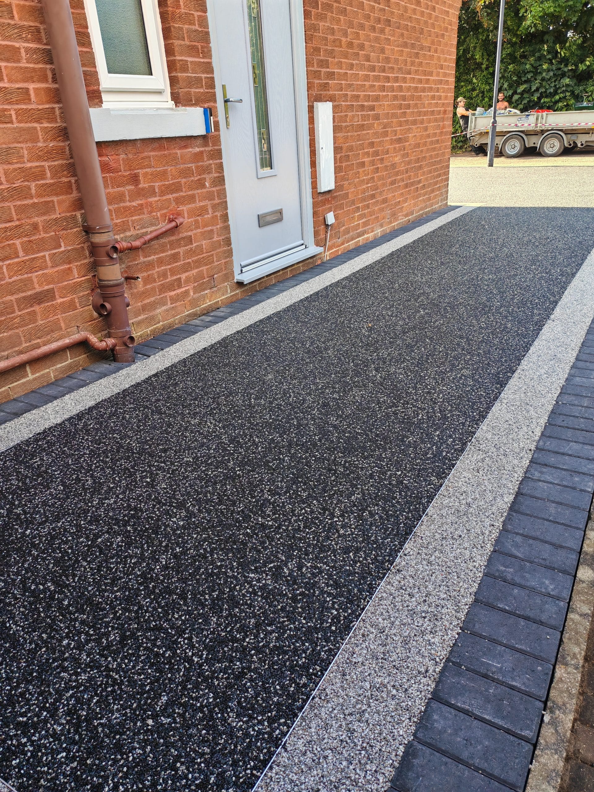 Stunning resin bound driveway