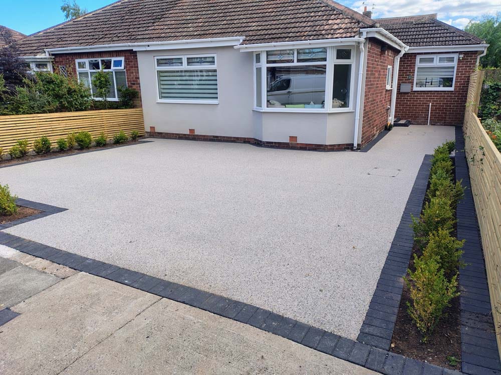 Daltex morning mist resin bound driveway